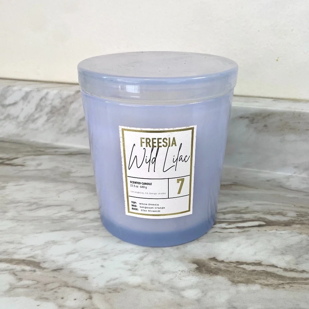 🪞 NWT fressia wild lilac layered scented large candle + diffuser lid home decor